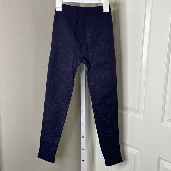 Lululemon Free To Flow 7/8 Tight Sz 4 Midnight Navy White 4002 - Picture 1 of 4